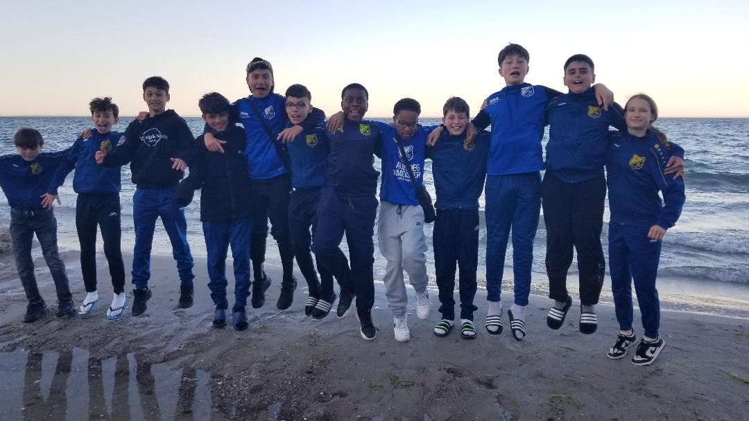 Meer als nur Fußball – hallo Ostsee. Spaß, Siege, Nervenkitzel.